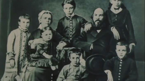 I. Симбирская трилогия. 1870-1887. Фильм 2. Отчий дом