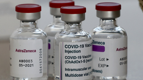 Какая вакцина лучше: проблемы AstraZeneca топят Ангелу Меркель