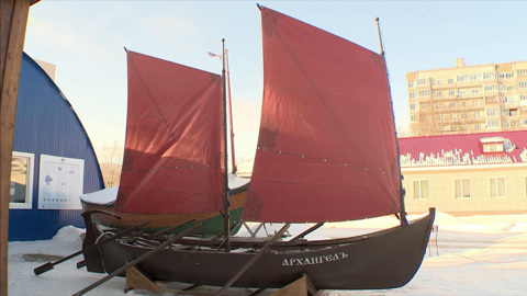 Традиционный поморский карбас построили в Архангельске