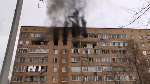 Повреждённый взрывом дом в Химках обследуют диагностическим комплексом "Струна"