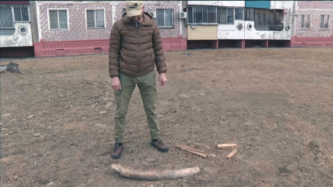 Житель Комсомольска-на-Амуре нашел бивень мамонта во время прогулки с собакой