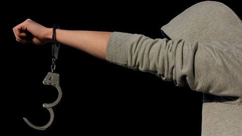 Полиция задержала блогера за провокационное фото на фоне храма Василия Блаженного