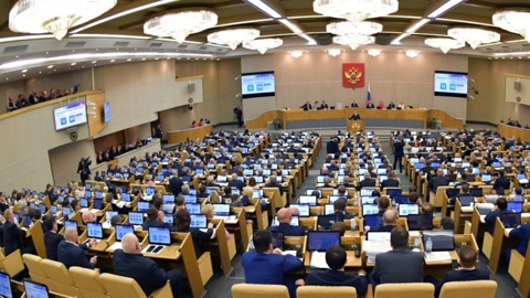 Поправки по реализации главных задач послания Путина внесли в Госдуму