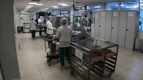 Вакцина "Спутник V" эффективна против всех известных штаммов коронавируса