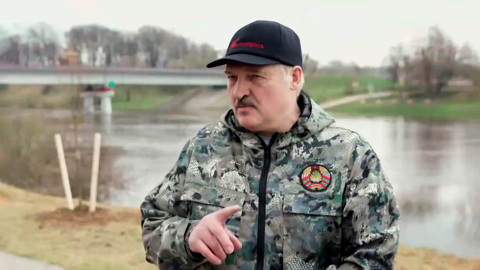 Лукашенко: белорусы получили собственную вакцину от COVID
