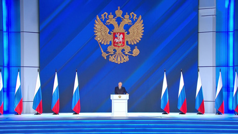 Путин призвал подготовить программу для снижения уровня бедности семей с детьми