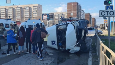 Пассажирский автобус перевернулся в Ульяновске