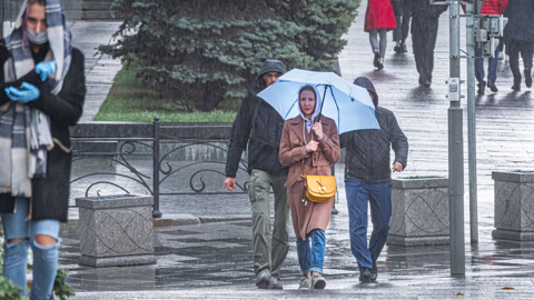 Облачная погода и дожди ожидаются в Москве в четверг