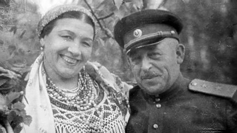 Русланова: две батареи "Катюш" для любимого и концерт как военная операция