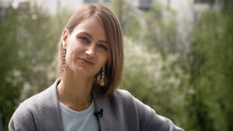 "Окунуться в обстоятельства": актриса Алена Коломина о драме "Несмотря ни на что"