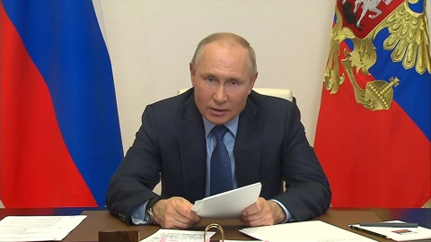 Путин: Россия не идёт по пути милитаризации своей экономики