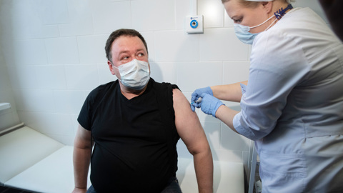 Перенёсшим COVID-19 рекомендуется сделать прививку через несколько месяцев