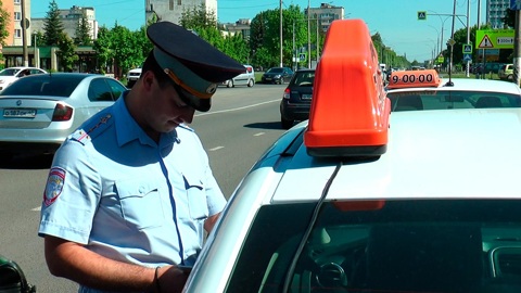 Цифровая база таксистов заработает в Москве и Подмосковье с 1 августа