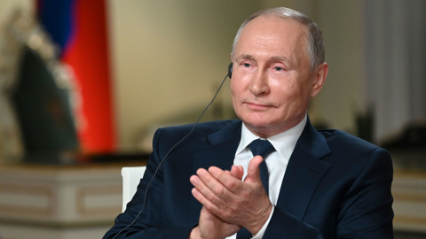 Президент поздравил лыжниц с победой на Олимпиаде