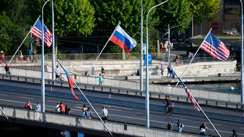 Песков: российская делегация едет в Женеву не воевать