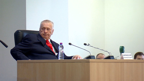 Партия ЛДПР первой сдала в ЦИК списки кандидатов в депутаты Госдумы