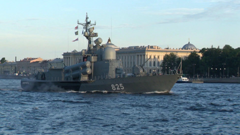 Мощь российского флота у берегов Невы: что увидим на параде ВМФ