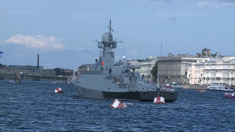 В день проведения Главного военно-морского парада в Петербурге ожидается жаркая погода