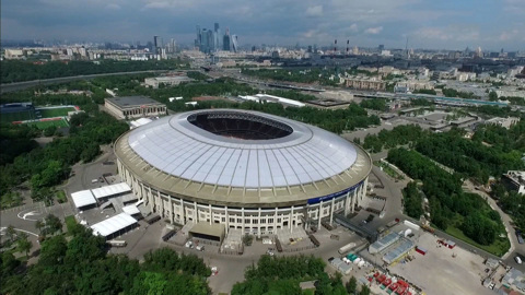 Строился на болоте, а стал культовым: "Лужникам" – 65 лет