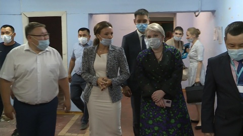Анна Кузнецова: предприняты шаги, чтобы отремонтировать как можно больше школ Якутии