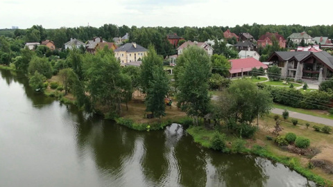 Неравная битва: кто захватил берега Клязьминского водохранилища