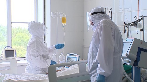На выплаты заразившимся COVID-19 медикам направили ещё 3 млрд рублей