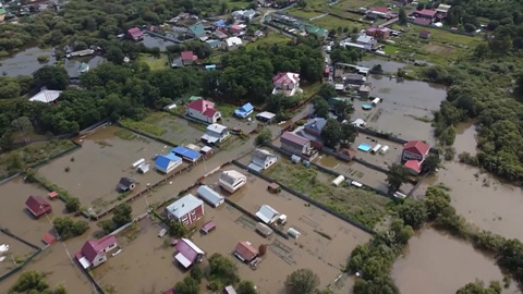В Еврейской автономии вода уходит, люди просушивают дома