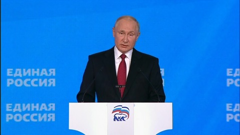 Путин предложил выплатить силовикам и курсантам по 15 тысяч рублей