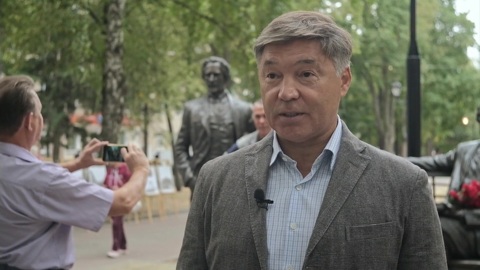 Перед финальным рывком партии удвоили активность