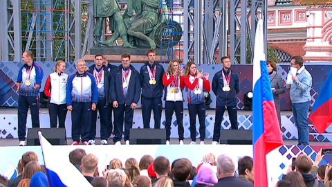 Из Токио вернулись российские паралимпийцы