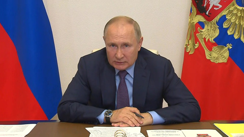 Путин сообщил правительству, что ушел на самоизоляцию