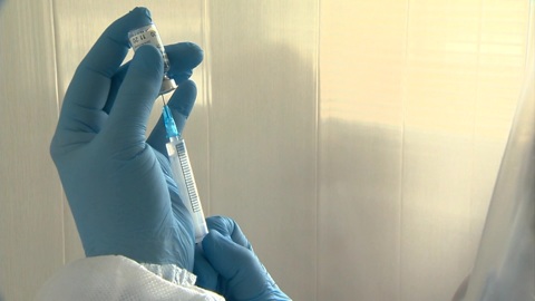 "Спутник V" оказался эффективнее AstraZeneca и Sinopharm против дельта-штамма