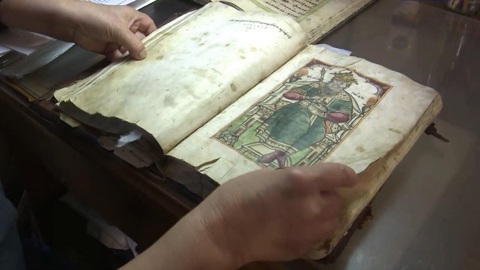 Древние иконы из собрания Псково-Изборского музея-заповедника переезжают в новое фондохранилище
