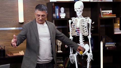Доктор Мясников высказался о вреде энергетиков