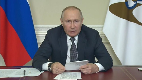 Путин заявил, что мигранты должны знать русский язык