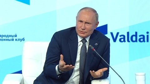 Путин назвал оправдания Западом санкций в период пандемии болтовней