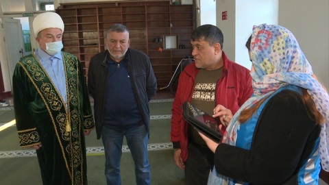 Иркутские переписчики пришли с анкетами прямо в мечеть