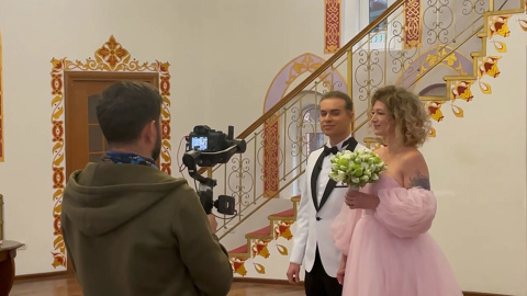 Он сказал "да": эксклюзивные кадры со свадьбы Гогена Солнцева