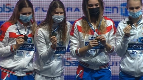 Россиянки выиграли эстафету чемпионата Европы по плаванию