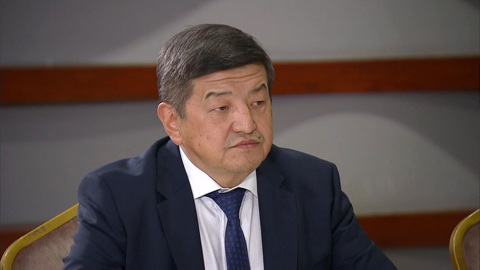 Мишустин напомнил Жапарову о русском языке