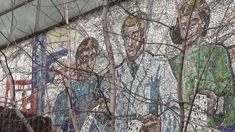 Мозаичное панно с фасада здания НИИДАР готовят к реставрации