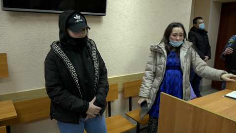Связывала, не кормила и била: мать-садистку отправили в тюрьму на 4 года