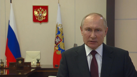 Путин поздравил работников органов безопасности с праздником