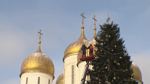 Главную елку страны нарядили к Новому году