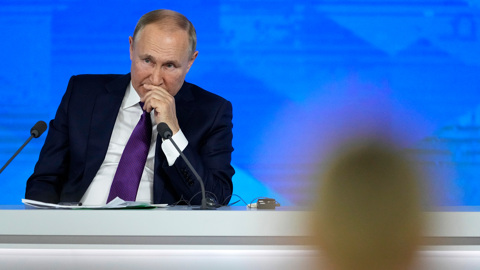 Расселение аварийного жилья: людей надо вытащить из трущоб