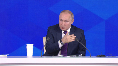 Владимир Путин о "новой этике" Запада: "У всех народов Российской Федерации есть определенная внутренняя моральная защита от такого мракобесия"