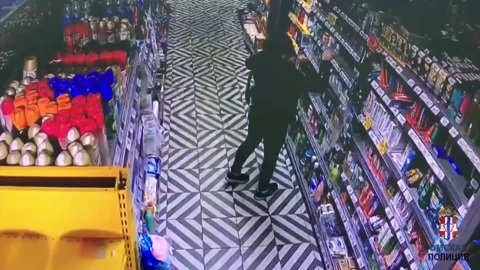 Жительнице Омска грозит 4 года тюрьмы за кражу дезодорантов