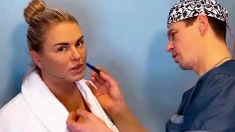 "Прыгнула под нож хирургу": Семенович разоткровенничалась о пластических операциях