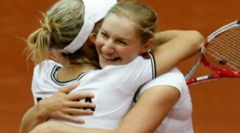 Макарова и Веснина выиграли Roland Garros в парном разряде