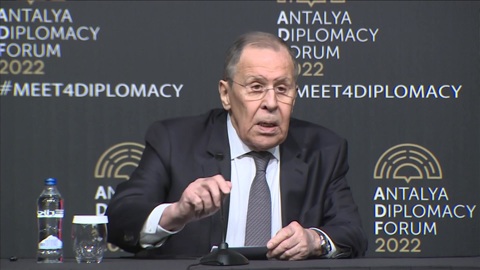 Лавров: СМИ, телевидение и Интернет полны фейков